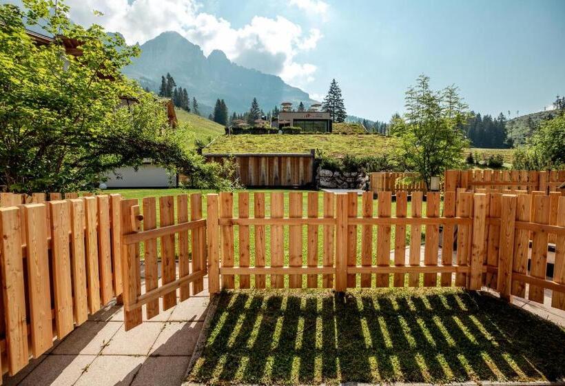 Полулюкс Вид на Сад, Moseralm Dolomiti Spa Resort