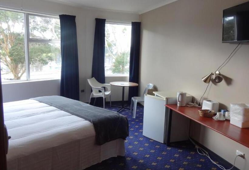 스위트 킹사이즈 침대, The Wharf Hotel Wynyard