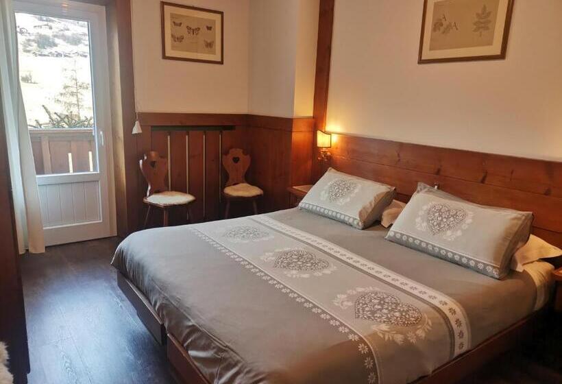 اتاق استاندارد سه نفره, Villa Gaia