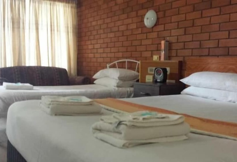 Четырехместный Номер Стандарт, Hilldrop Motor Inn