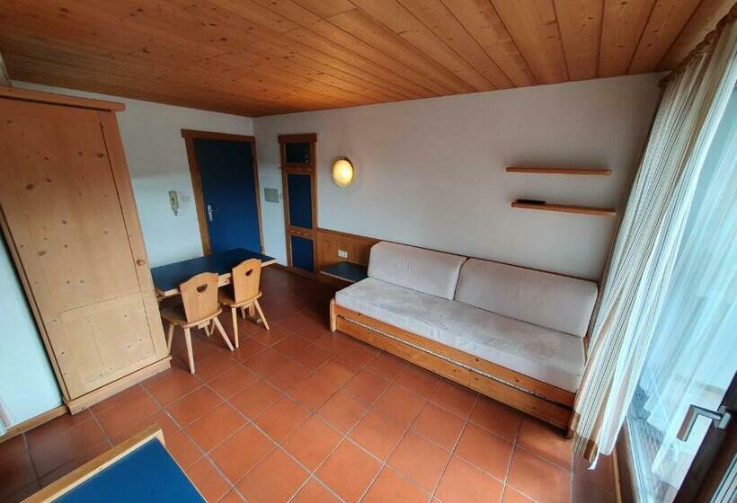 Студио Стандарт с Балконом, Residence Silvester