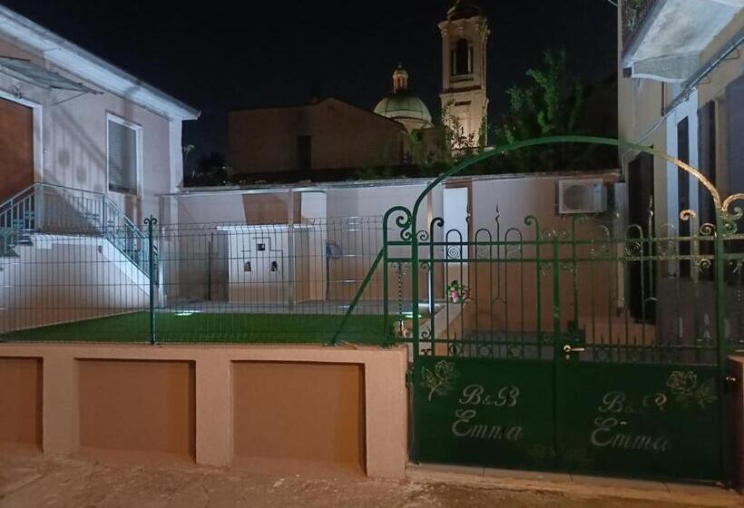 اتاق استاندارد سه نفره, B&b Emma