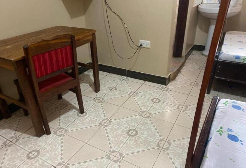 Номер Стандарт, Nzimano Hostel