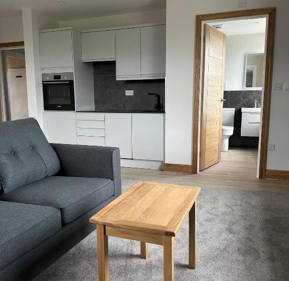 스탠다드 스튜디오, Grindal Studio Apartments   Newly Opened Luxury Accommodation