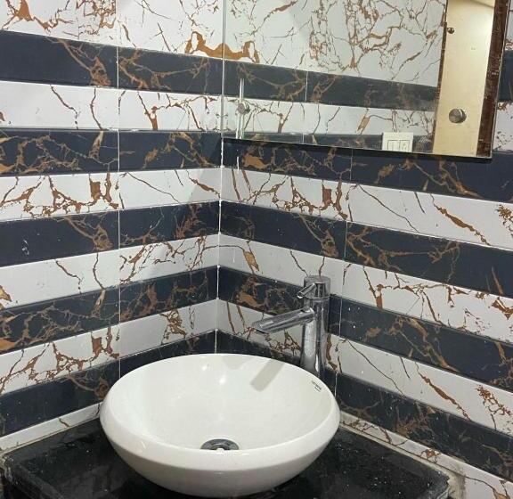 Номер Стандарт, The Grand Touch & The Royal Touch, New Digha ! Easygooroms
