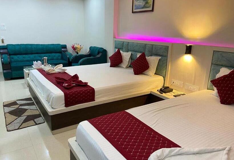 Четырехместный Номер Стандарт, The Grand Touch & The Royal Touch, New Digha ! Easygooroms