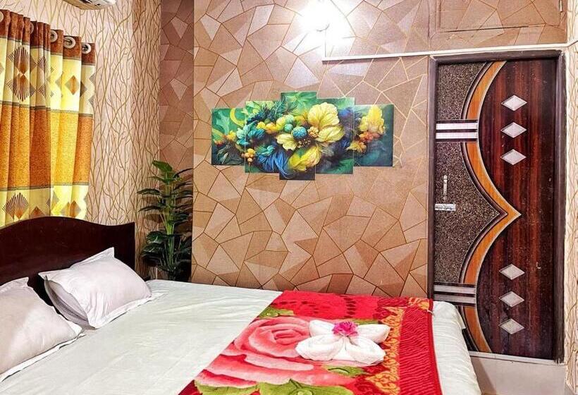 اتاق لوکس با چشم‌انداز, Shogondha Residential