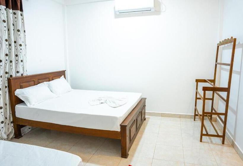 Номер Стандарт, Udawalawe Elegant Hostel