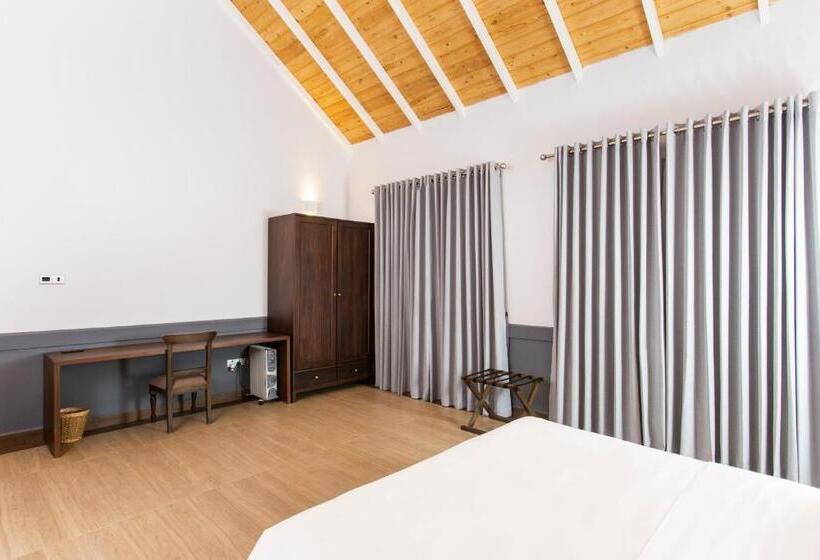 Номер Стандарт, W15 Glenfall Nuwara Eliya