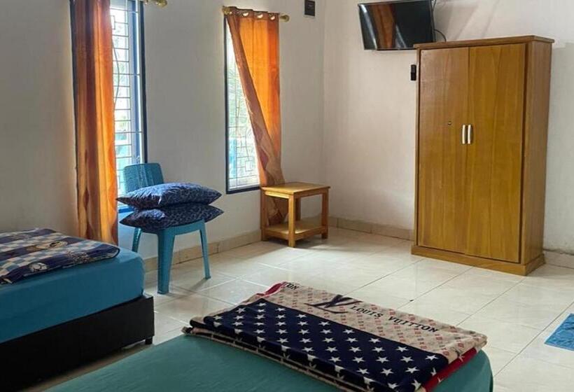 Номер Стандарт, Oyo 93849 Kng Homestay Syariah