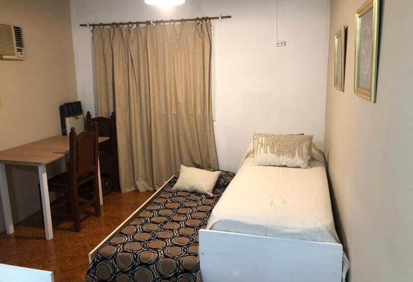 اتاق استاندارد با سرویس بهداشتی مشترک, Casa Cristal Hostel