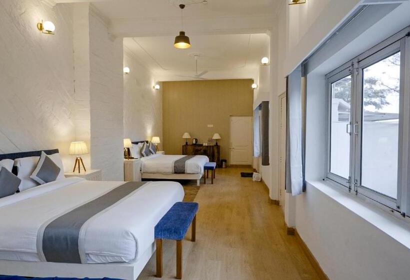 패밀리 룸 산 전망, White House Mussoorie