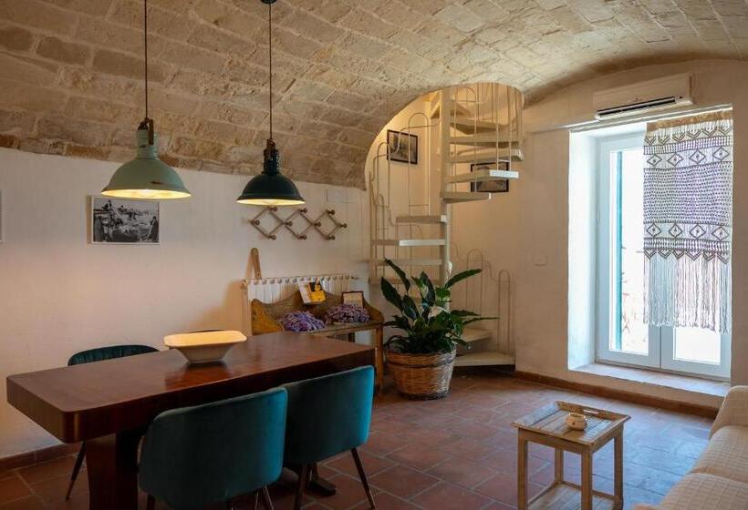 1 Bedroom Deluxe Apartment Sea View, Palazzo De Mori