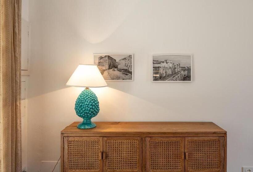1 Bedroom Deluxe Apartment Sea View, Palazzo De Mori