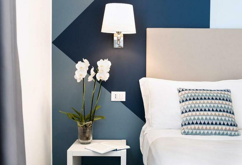 Quarto Estandar, Aurora