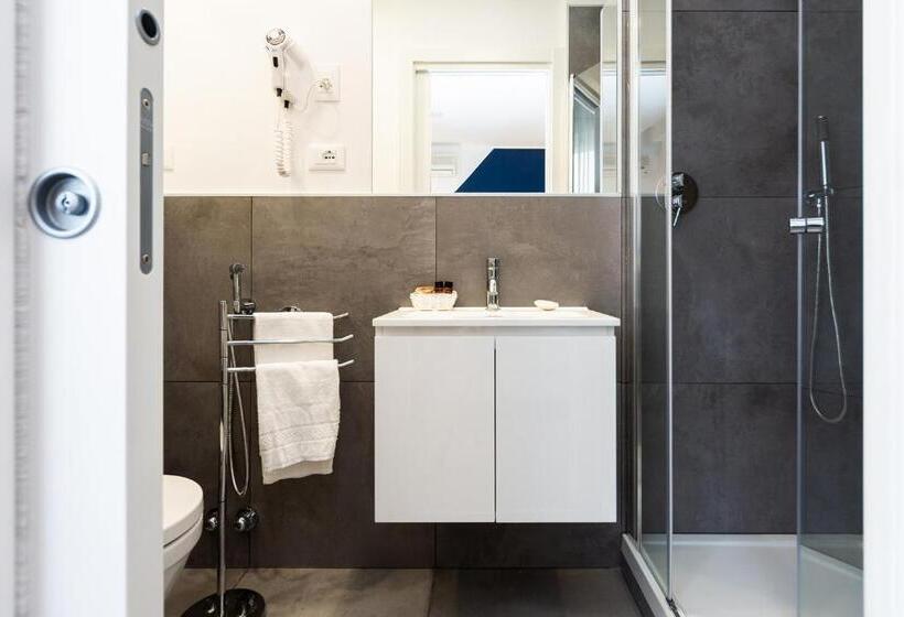 Quarto Deluxe com Sacada, Aurora