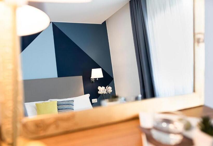 Quarto Deluxe, Aurora