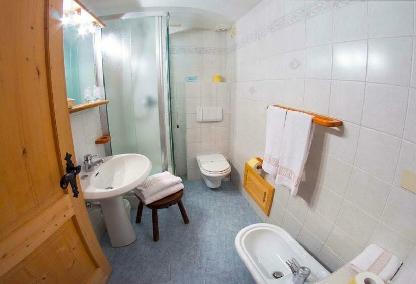 اتاق استاندارد, Gran Baita