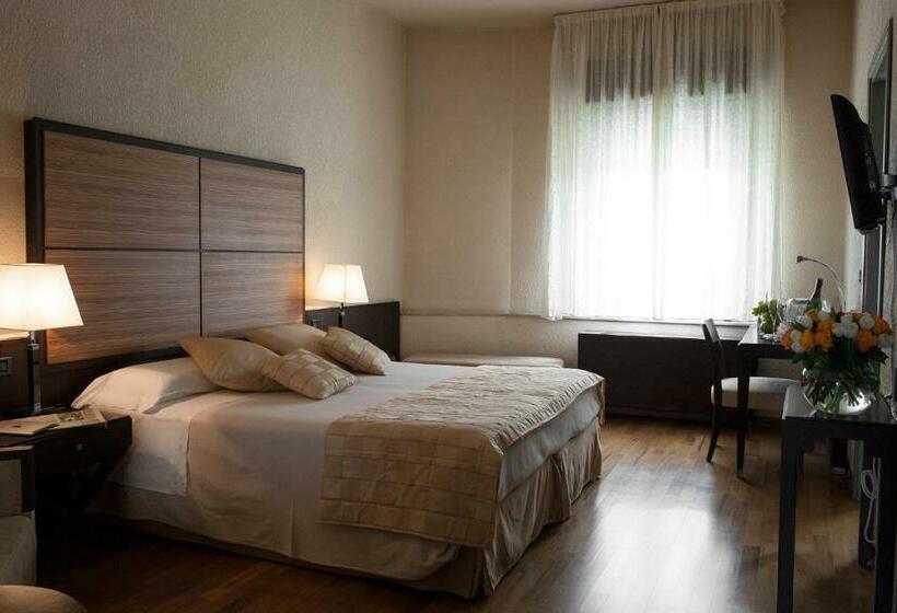 Номер Стандарт, La Bettola