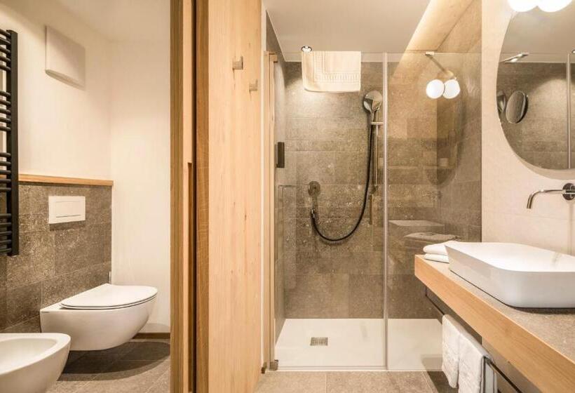 Студия Стандарт, Pra Palmer The Green B&b