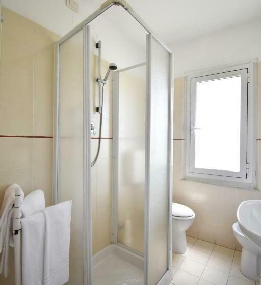 اتاق استاندارد چهار تخته, Villa Giada