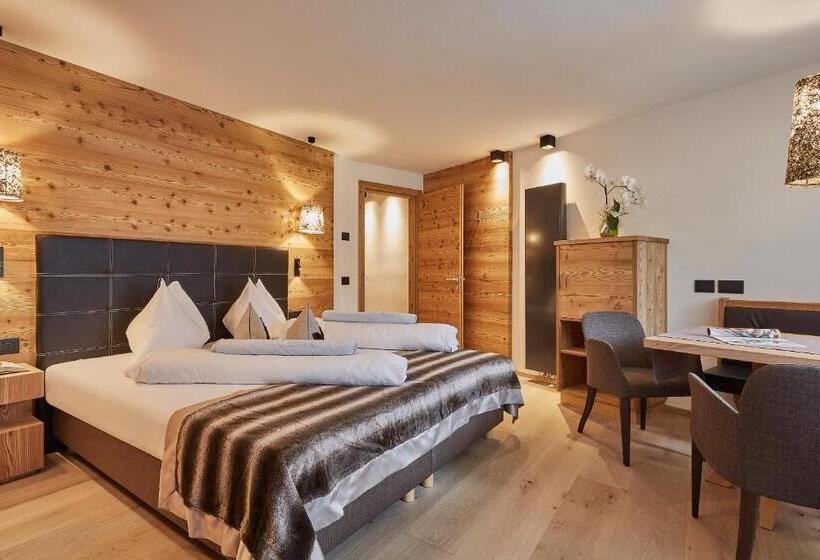 Люкс 2 Спальни, Mountain Hotel Mezdì