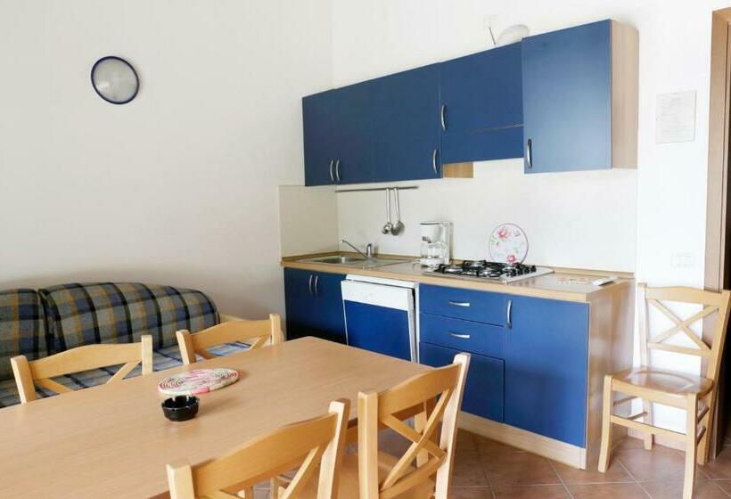بانگلوی استاندارد 2 خوابه, Camping Zocco