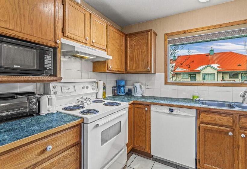 Quarto Familiar, Bow Valley Chalets Entire 2 Bedrooms Townhouse