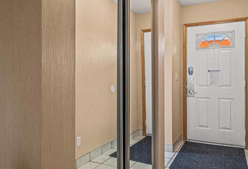Quarto Familiar, Bow Valley Chalets Entire 2 Bedrooms Townhouse