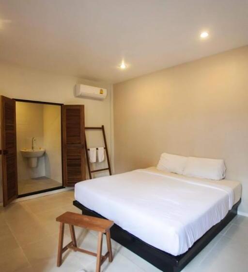 Standard Room, แอทชฎา เชียงใหม่ @shada Chiang Mai