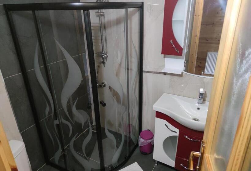 اتاق لوکس سه تخته, Kinya Bungalov