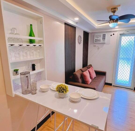 Апартаменты 1 Спальня с Балконом, R&j Home Stay Dvo