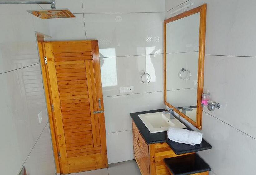 Четырехместный Номер Стандарт с Балконом, Erm   Luxury Boutique Stay