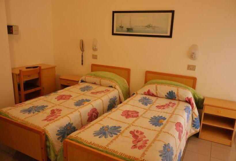 Quarto Estandar, Tiziana