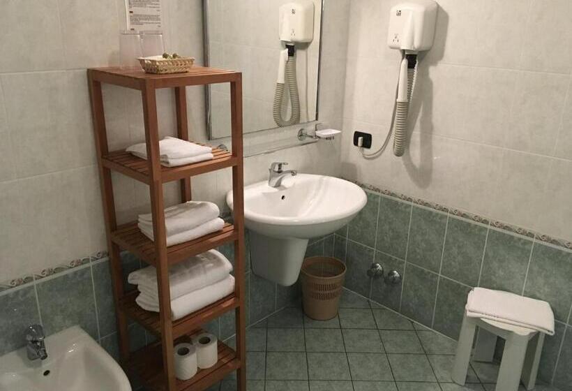 バルコニー付きスタンダードトリプルルーム, Villa Franca