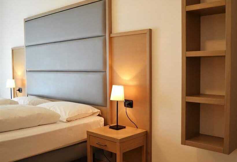 발코니가 있는 4인용 스탠다드 룸, Villa Franca