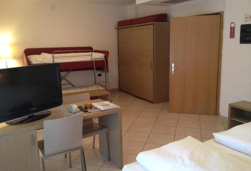 スタンダード４人部屋, Villa Franca