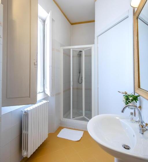 Номер Стандарт Трехместный, Villa Liberty