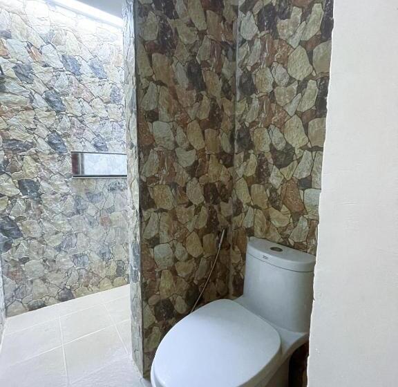 Номер Deluxe Кровать Кинг, Montani Beach Resort Puerto Galera Powered By Cocotel
