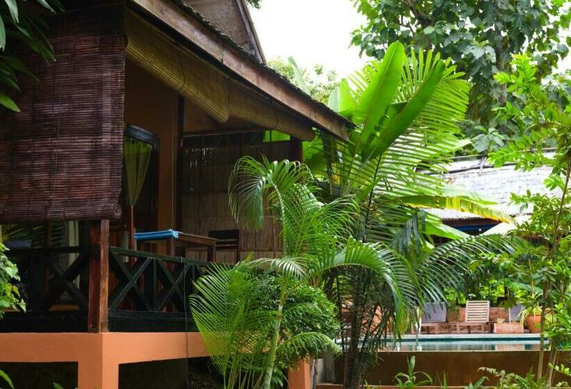 Deluxe room with river view, Mandala Ou Resort
