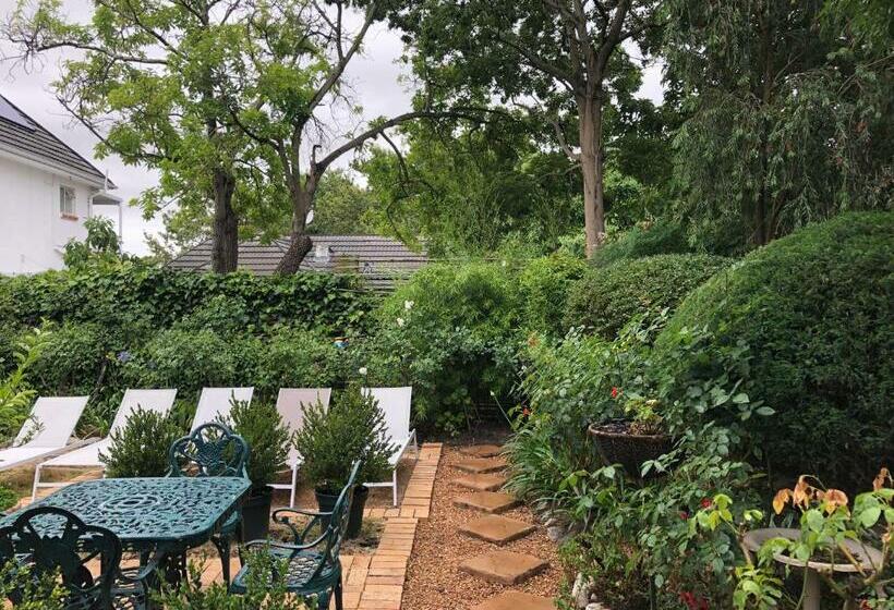 اتاق استاندارد چهار تخته, 10 Alexander B&b