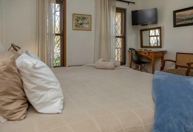 اتاق استاندارد, 10 Alexander B&b