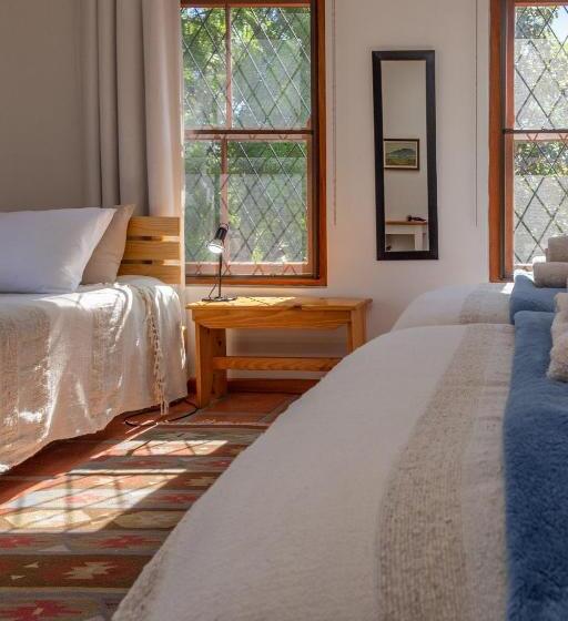 اتاق استاندارد سه نفره, 10 Alexander B&b