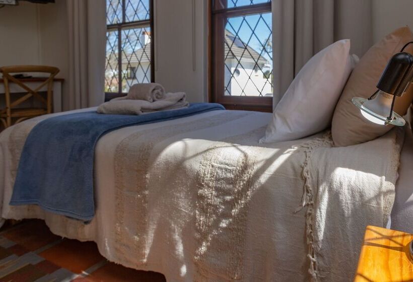 اتاق استاندارد سه نفره, 10 Alexander B&b