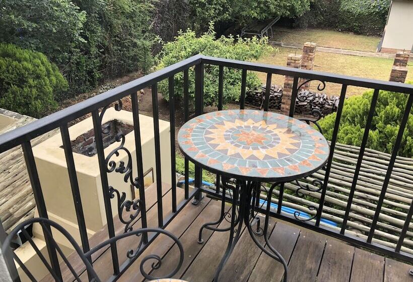 اتاق استاندارد, 10 Alexander B&b