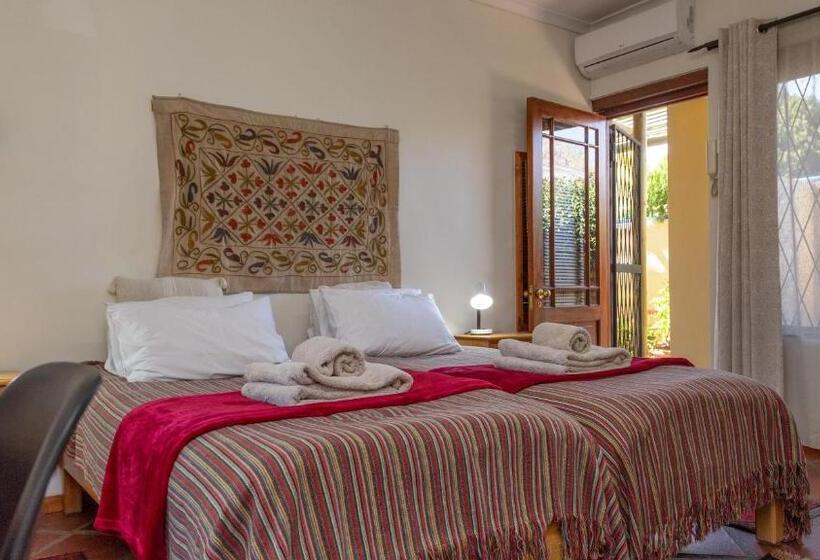 اتاق استاندارد, 10 Alexander B&b
