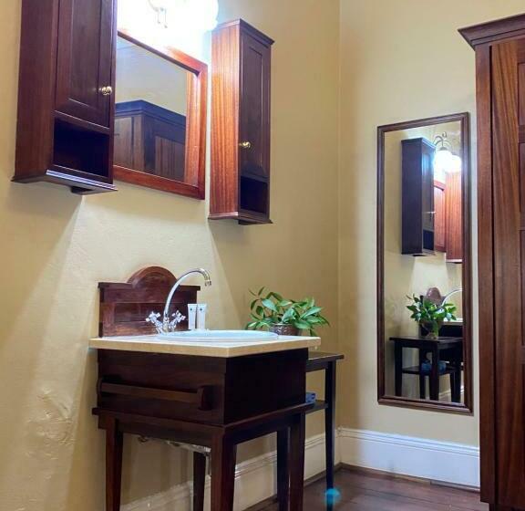 اتاق استاندارد, Kimberley Club Guesthouse