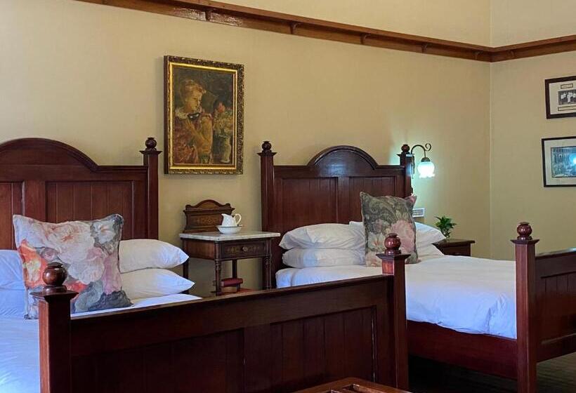 سوییت خانوادگی, Kimberley Club Guesthouse