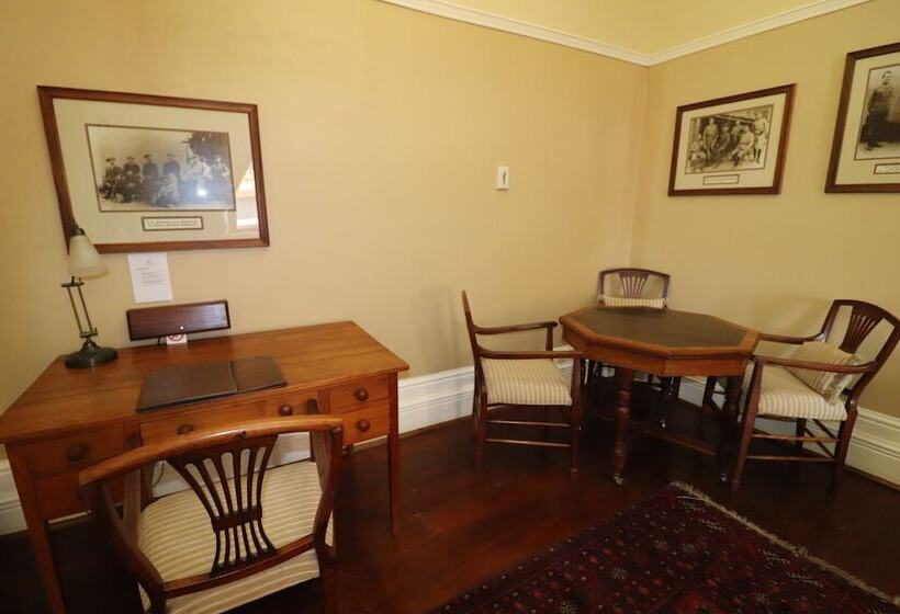 سوییت خانوادگی, Kimberley Club Guesthouse