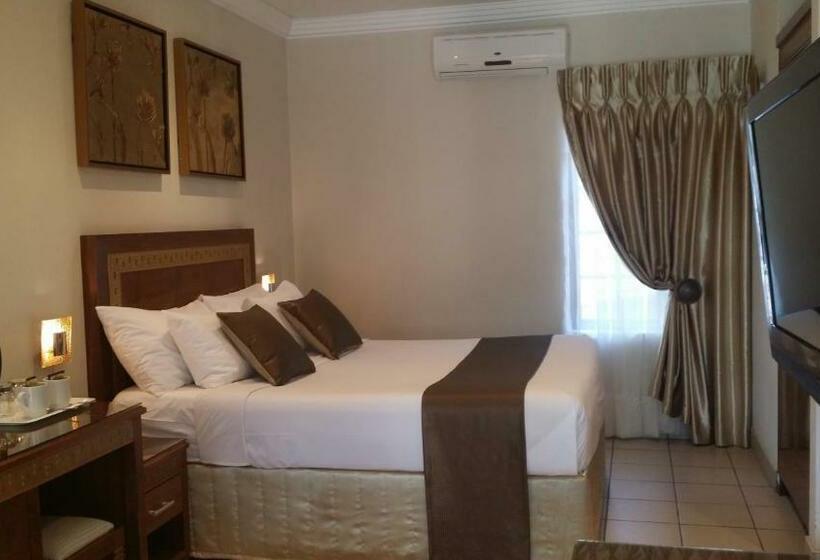 디럭스 룸, The Cycad Lodge & Chalets